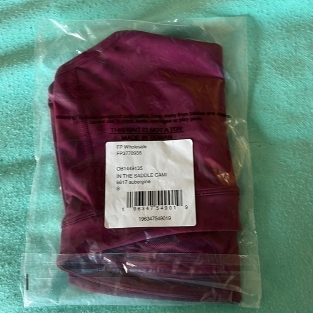 Nwt 2pc Fp Movement In The Saddle Bike Short & Cami / Aubergine Size Small